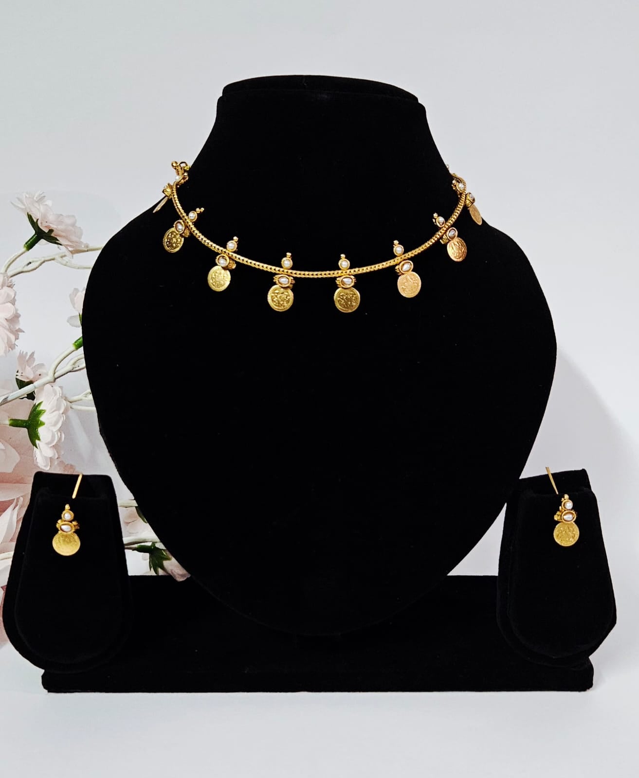 Kashi Coin Mala Set – Timeless Temple Jewellery (Blue,red and pearl stone)