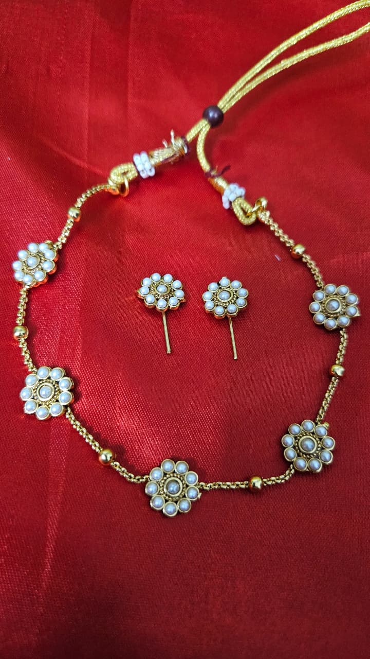 Floral Choker Necklace Set with Earrings – Blue, White, Red & Green