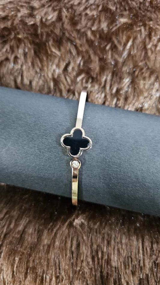 Black Enamel Star Shaped Stone Anti-Tarnish Designer Bangle