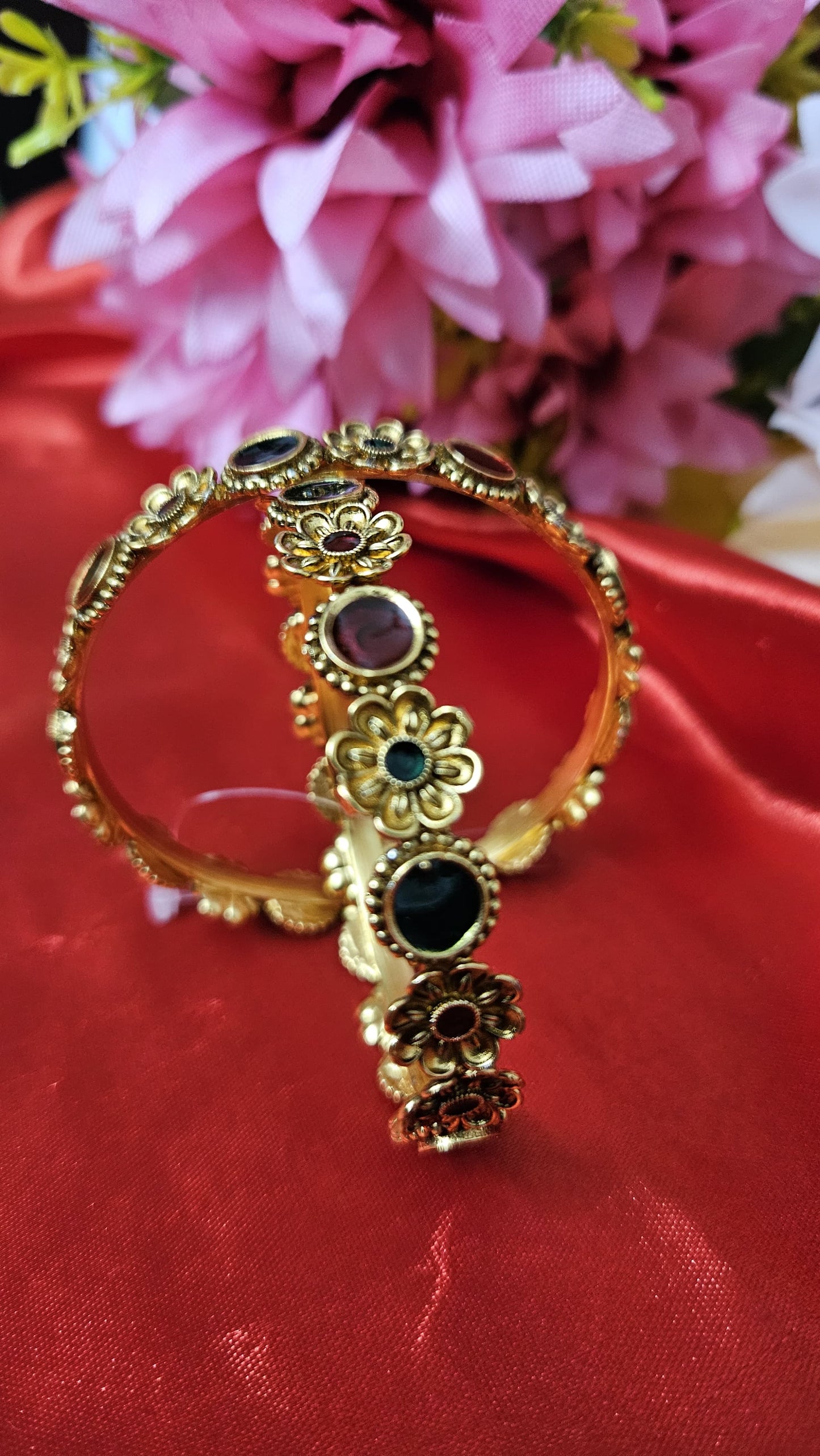 Antique Gold Floral Gemstone Bangles – Traditional Temple Jewelry Style