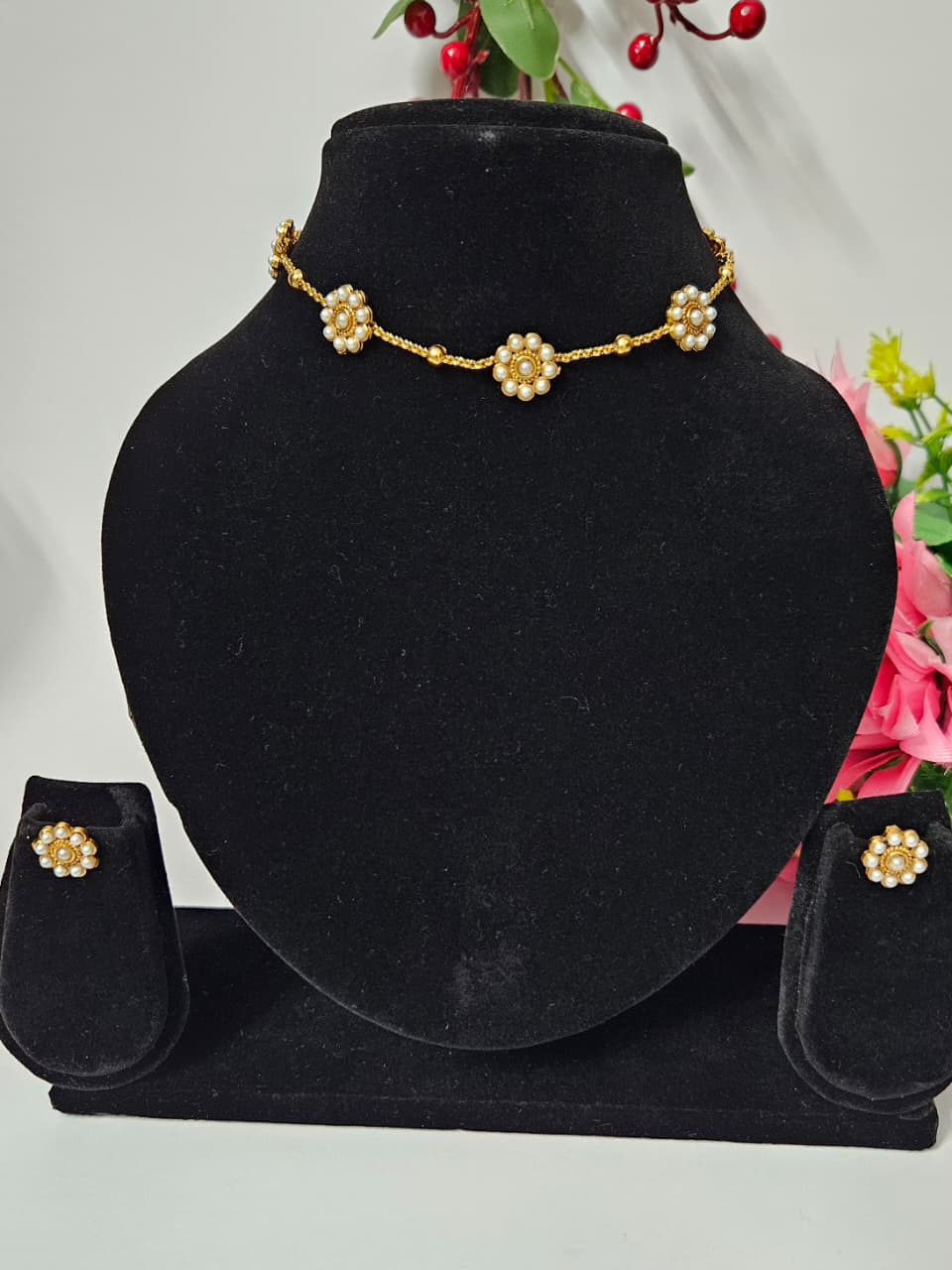 Floral Choker Necklace Set with Earrings – Blue, White, Red & Green