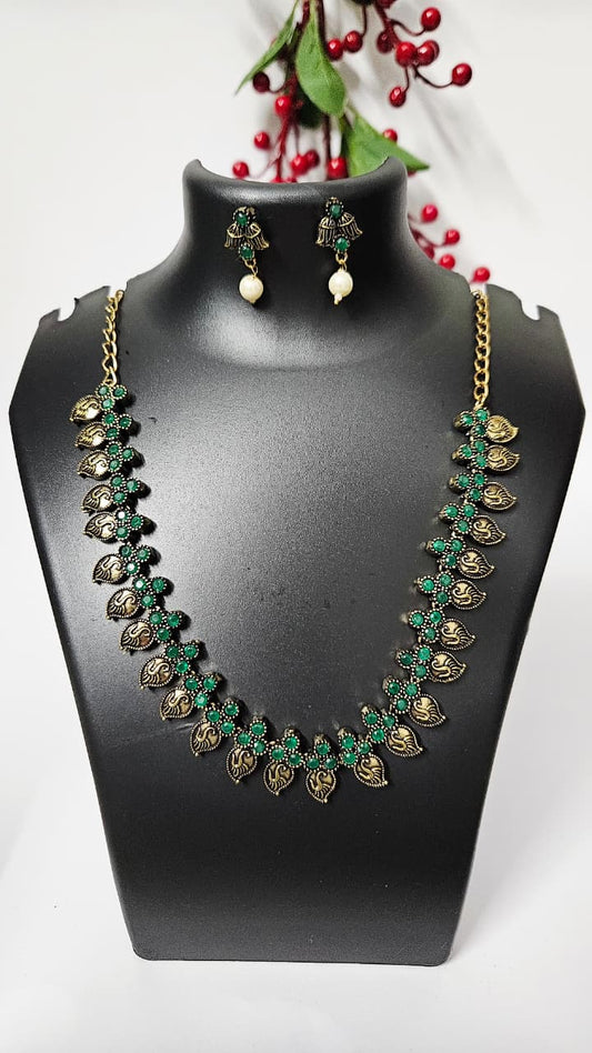 Antique Gold-Plated Necklace Set with Earrings – Green & Pink Stone Options