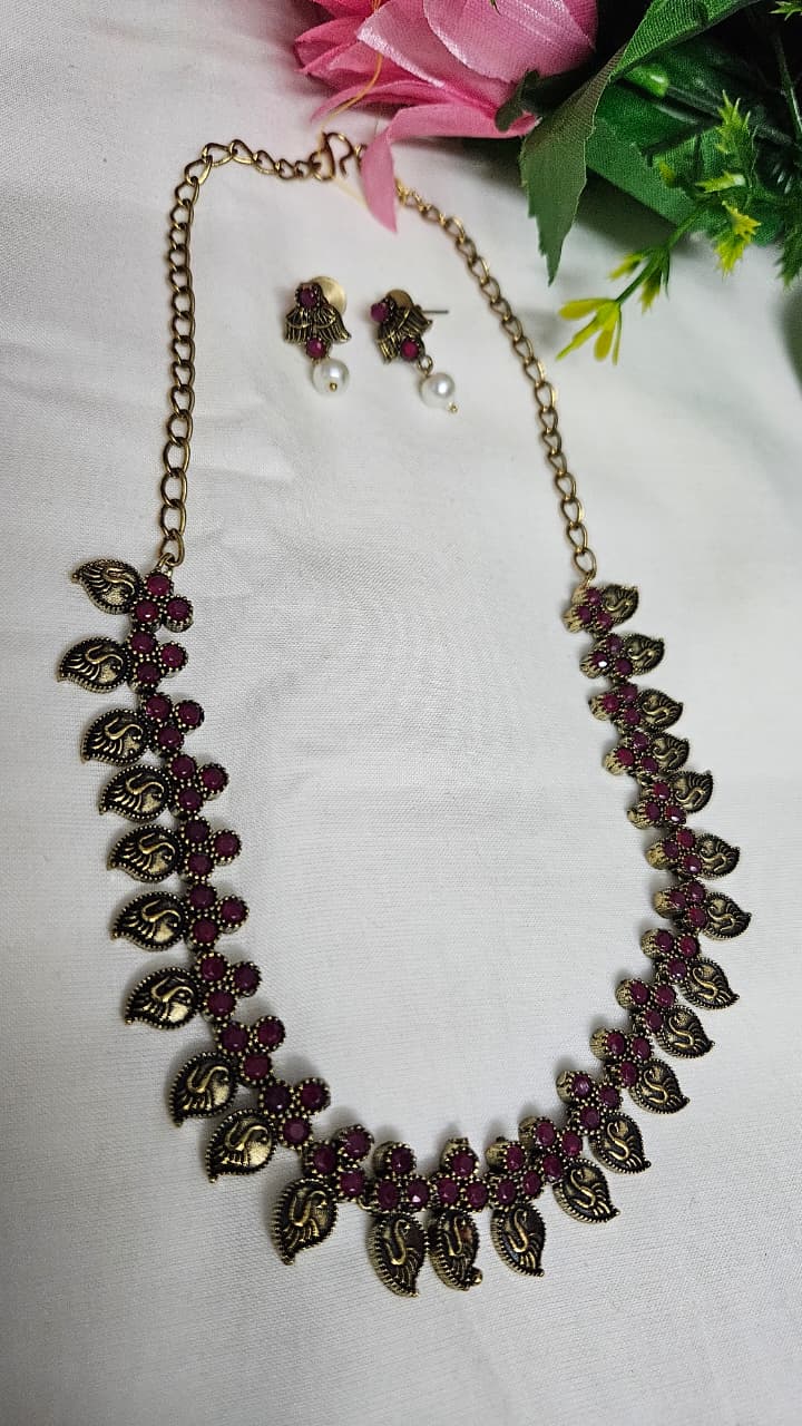 Antique Gold-Plated Necklace Set with Earrings – Green & Pink Stone Options